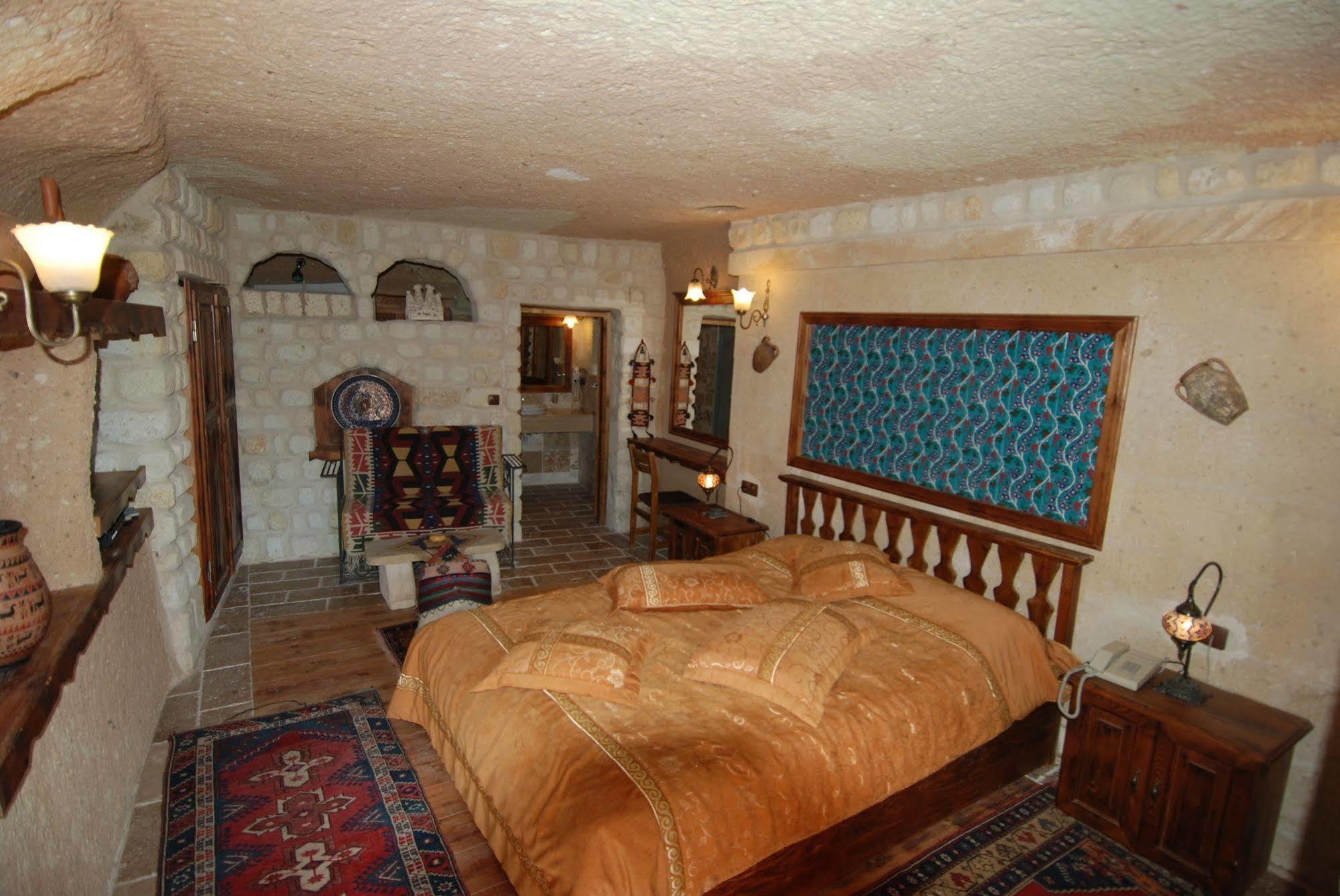Melis Cave Hotel 어굽 외부 사진